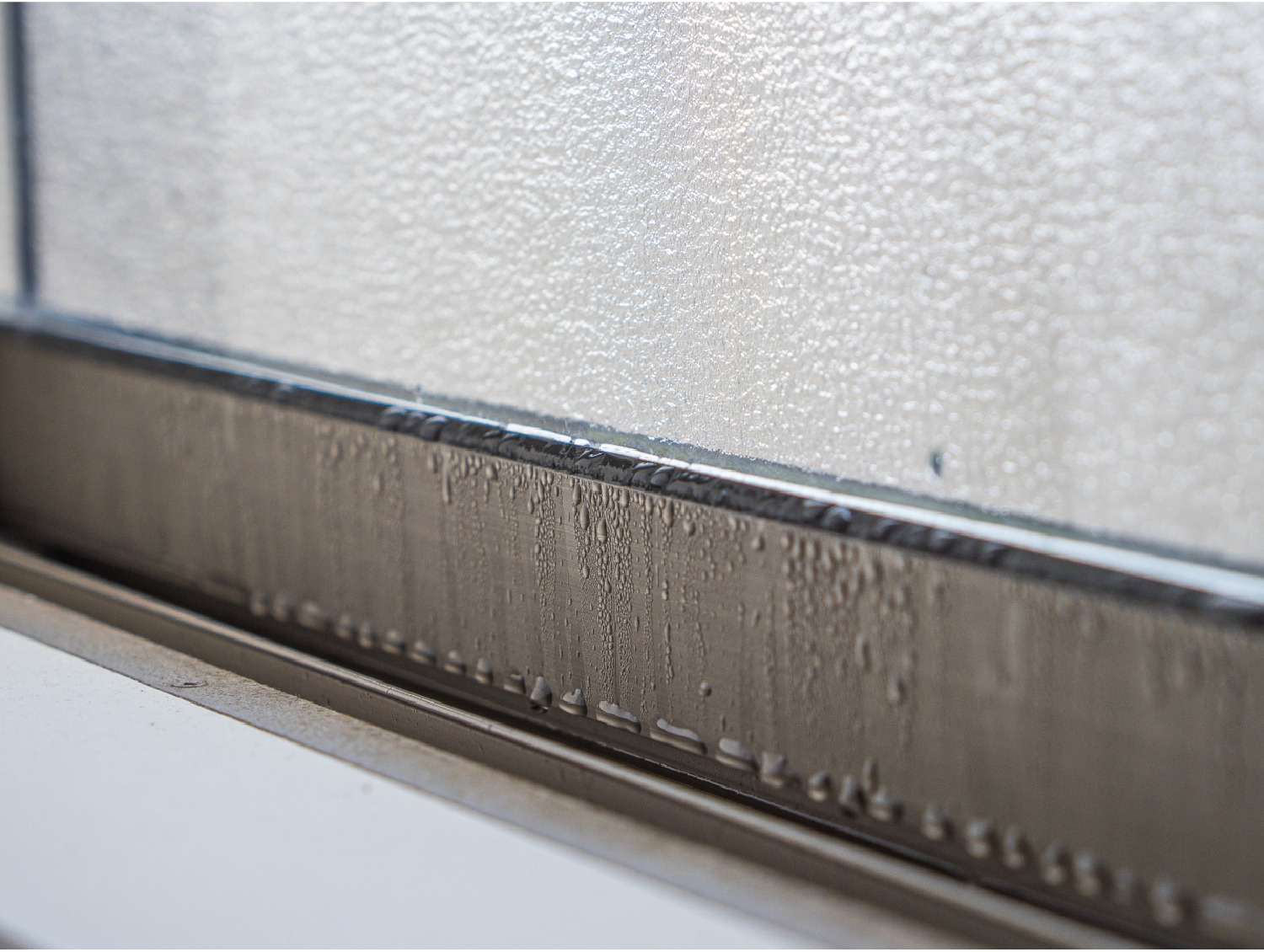 結露による汚れやカビを抑えたいご家族のイメージ