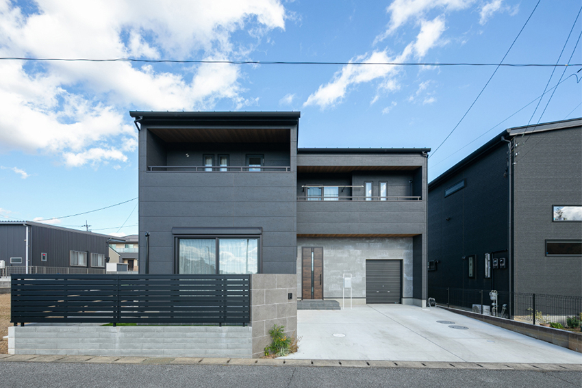 ガレージのある家